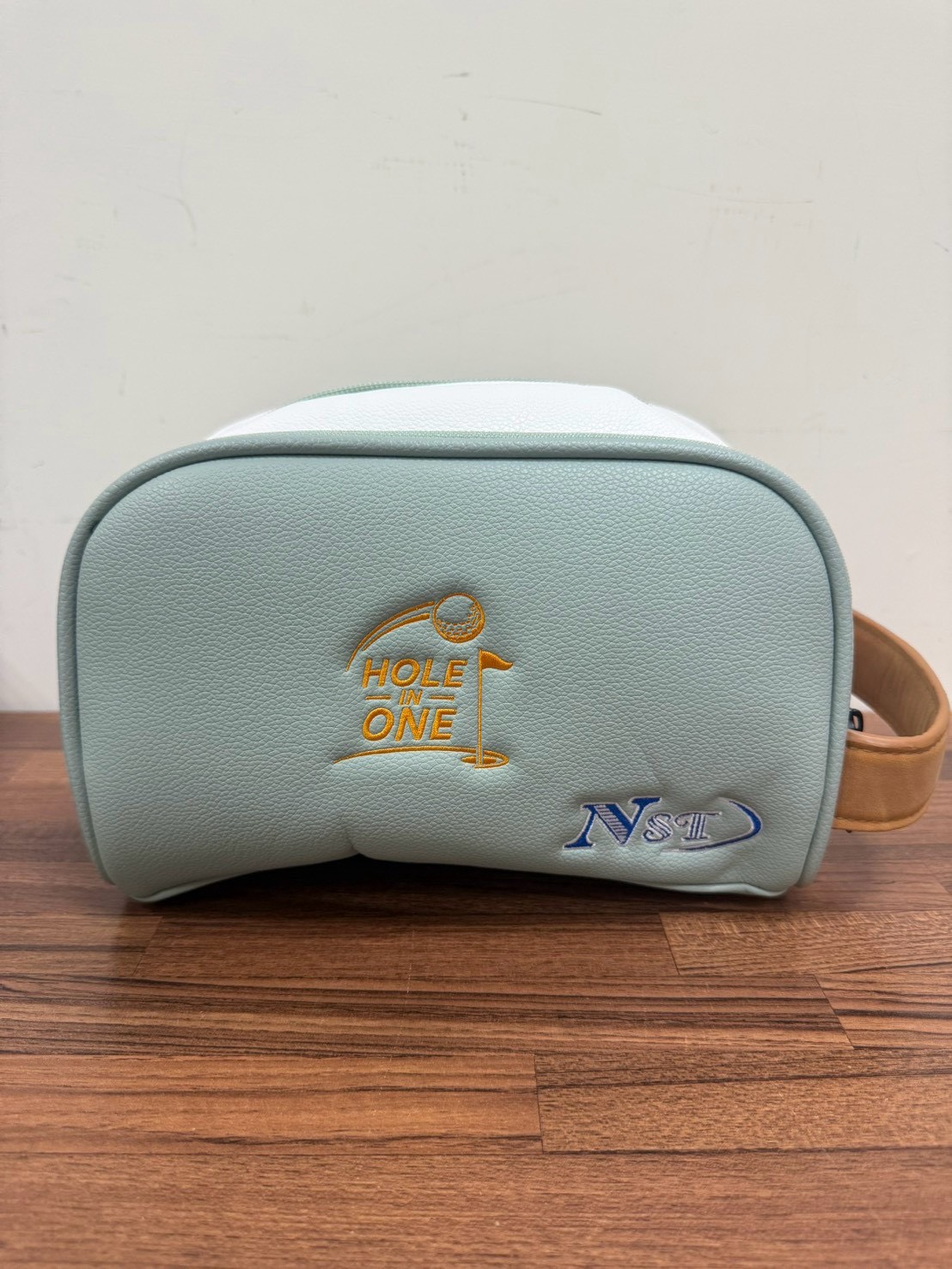 hole-in-one-golf-pouch-nsi-embroidery-sincere-customized